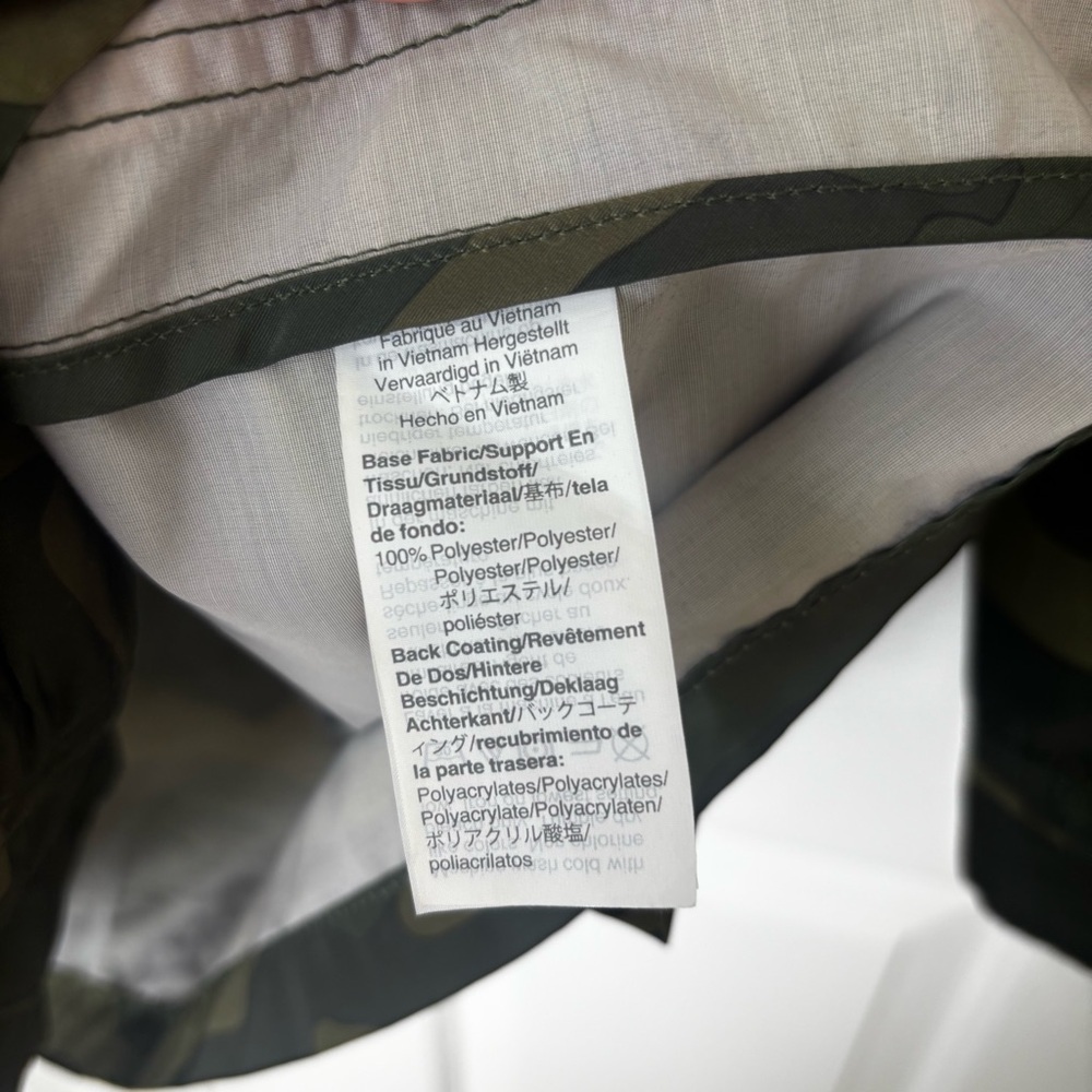 J. Crew Green Camouflage Water Proof Jacket Size Small - Picture 14 of 14